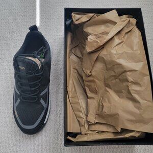 HUGO BOSS MENS BLACK TITANIUM RUNNING SNEAKER, Size 10, NEW IN BOX